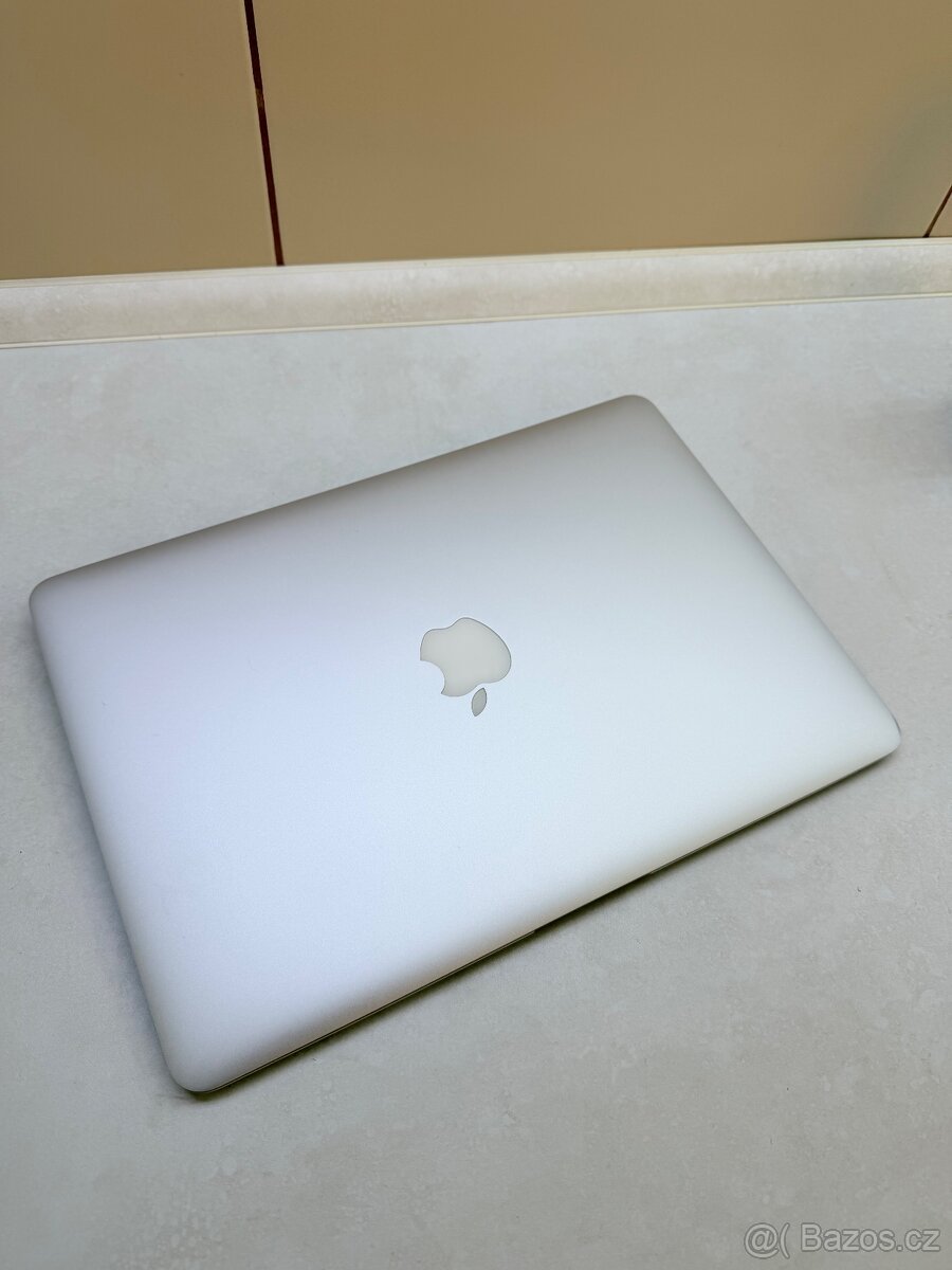MacBook Air 13” (2017) - 2