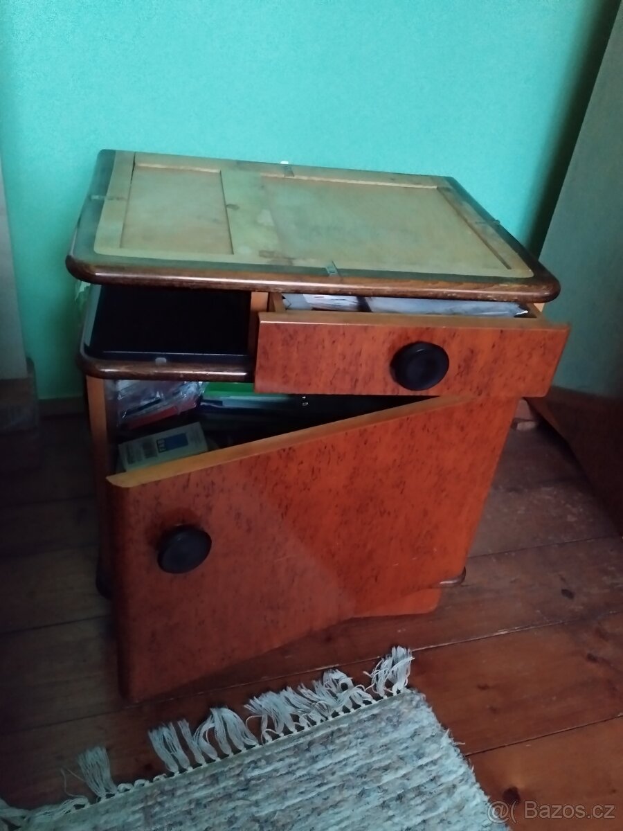 prodám levně 3ks nábytku - 2