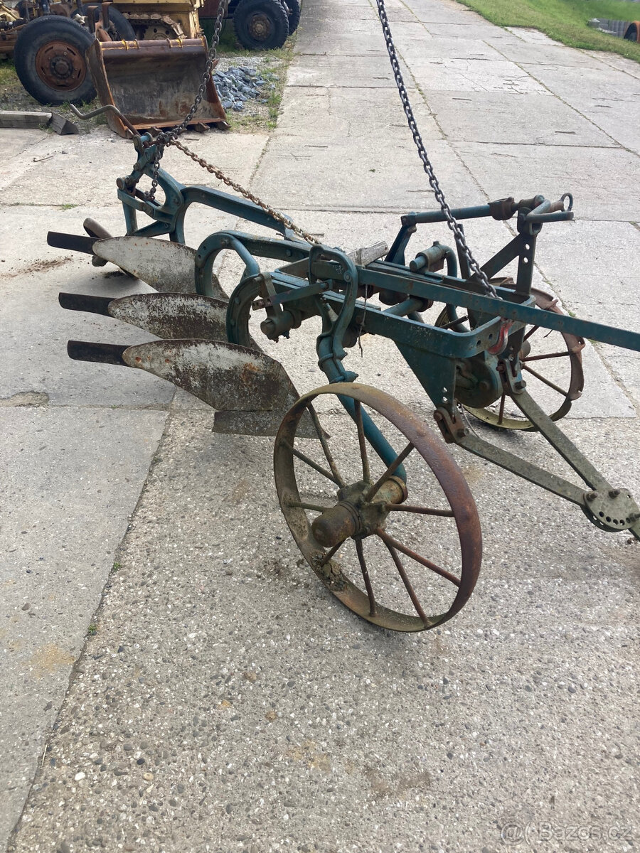 Tažený pluh 3x25 - 2