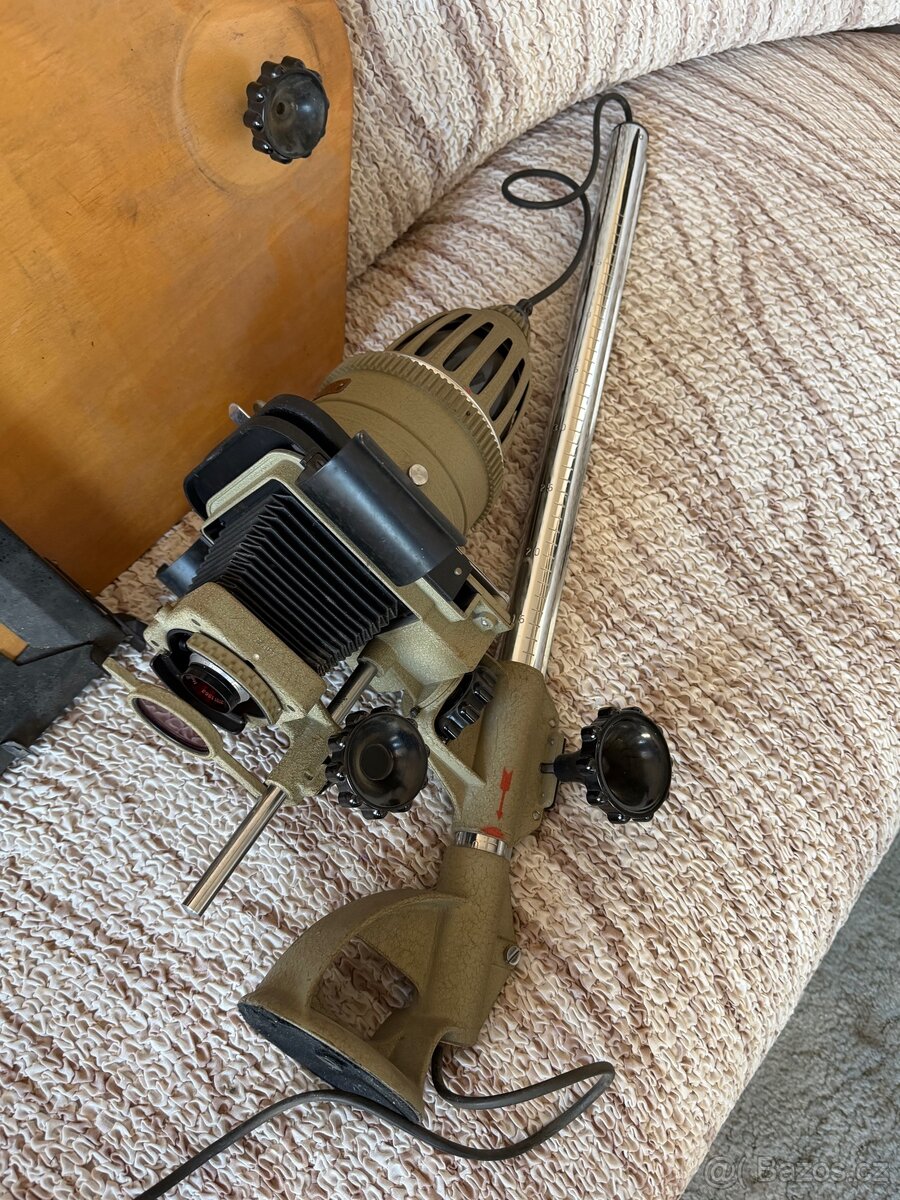 Zvetšovací pristroj Opemus II meopta - 2