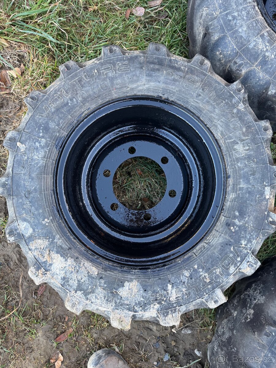 Kola na Unc 060 061 Novotný - 2