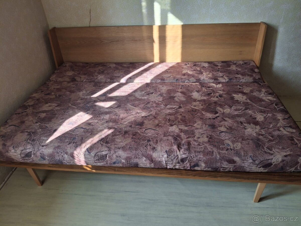 rozkládací gauč - 2