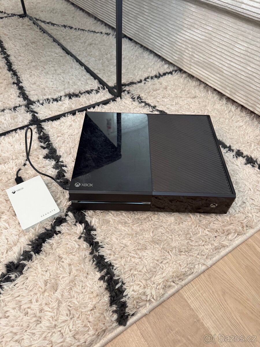 Prodám Xbox ONE - 2