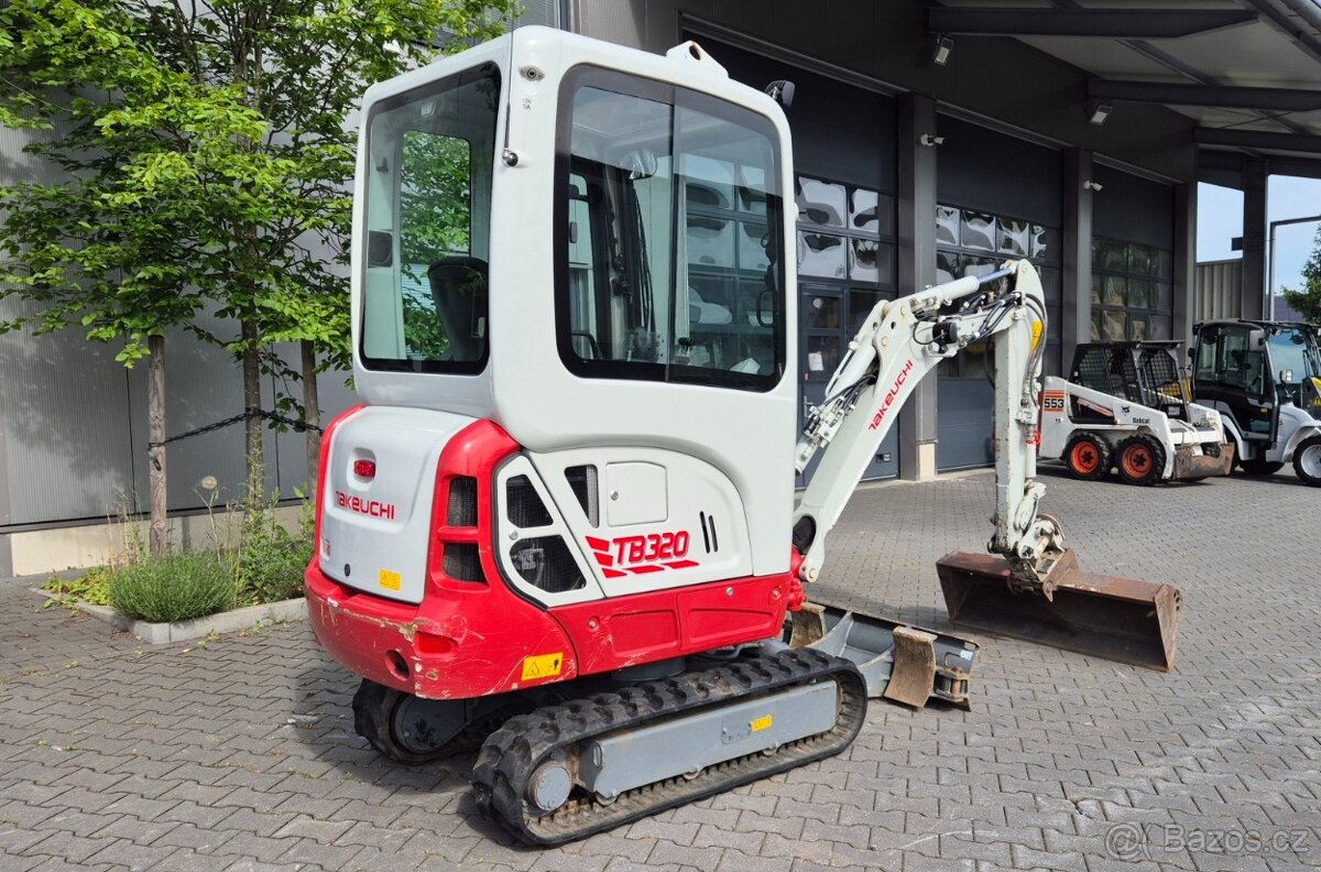 Bagr TAKEUCHI TB320 - 2
