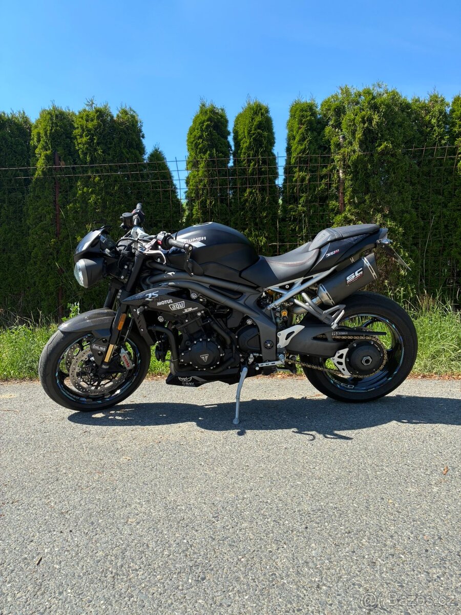Triumph Speed Triple 1050 RS - 2