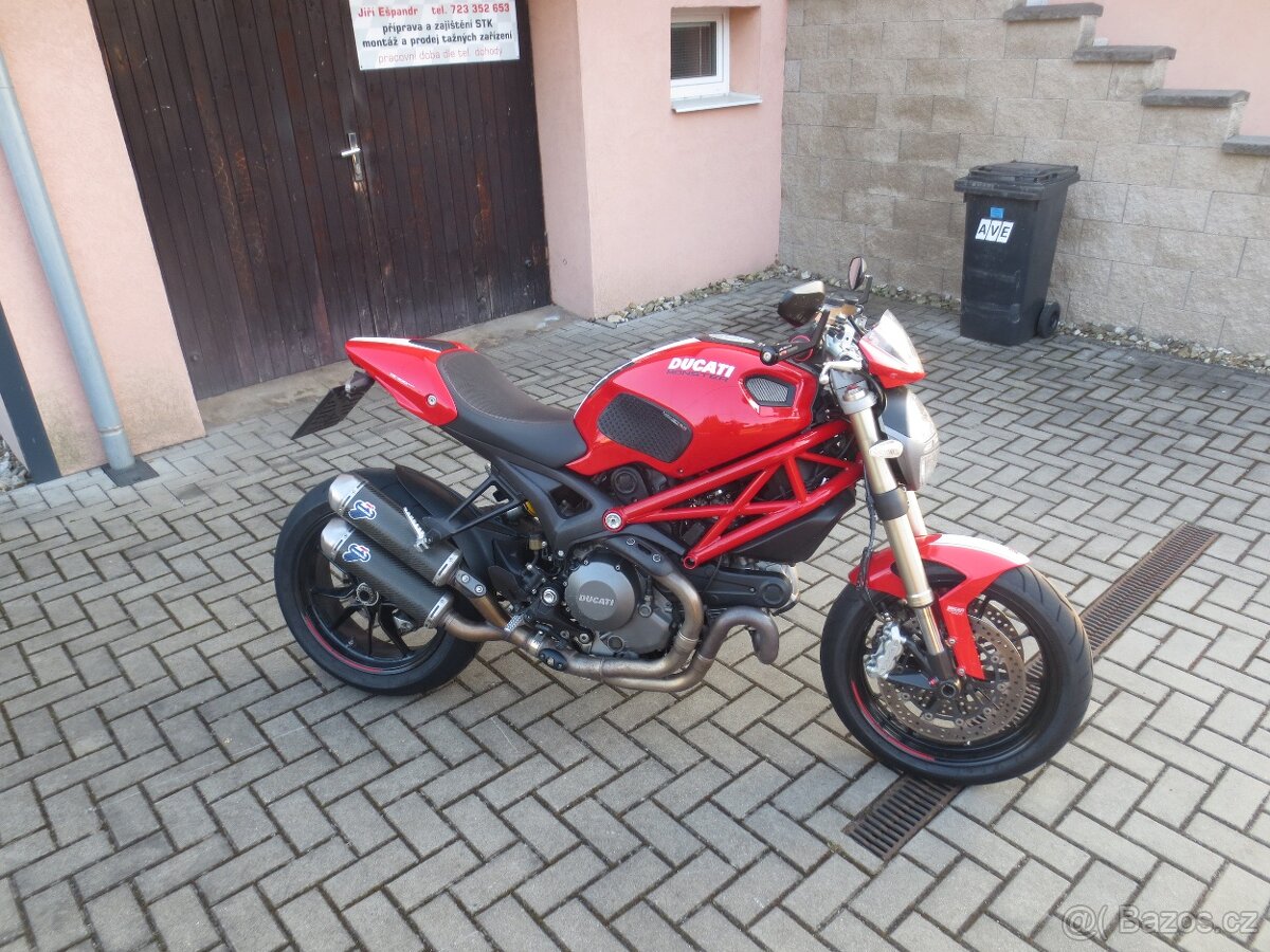 Ducati Monster 1100 Evo - 2