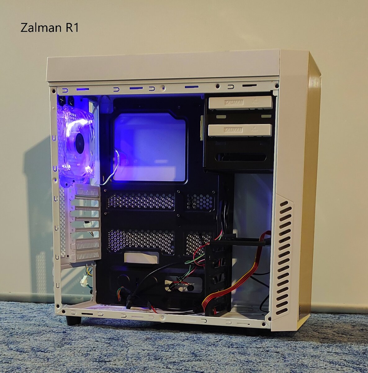 Počítačové skříně - HAL3000 | Chieftec Libra | ASUS TA-N11 - 2