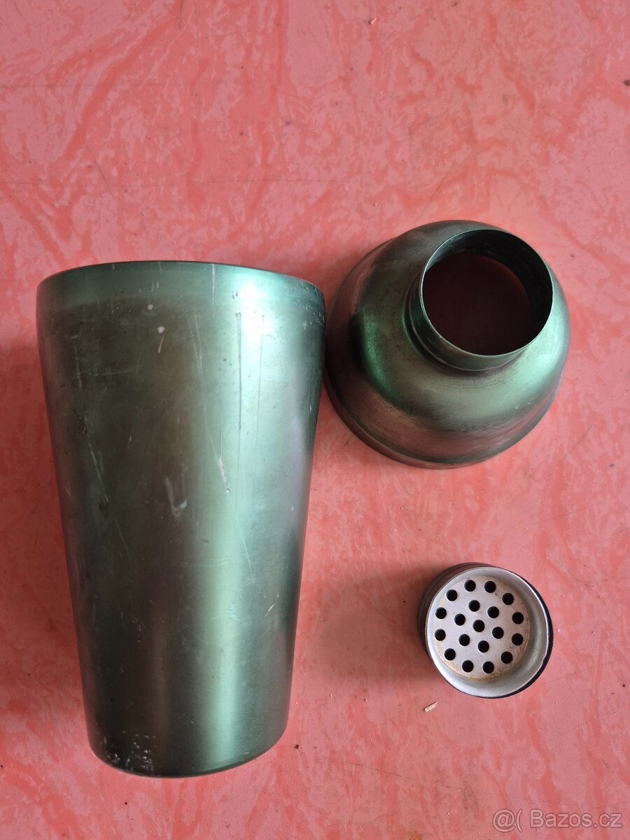 Retro shaker - 2