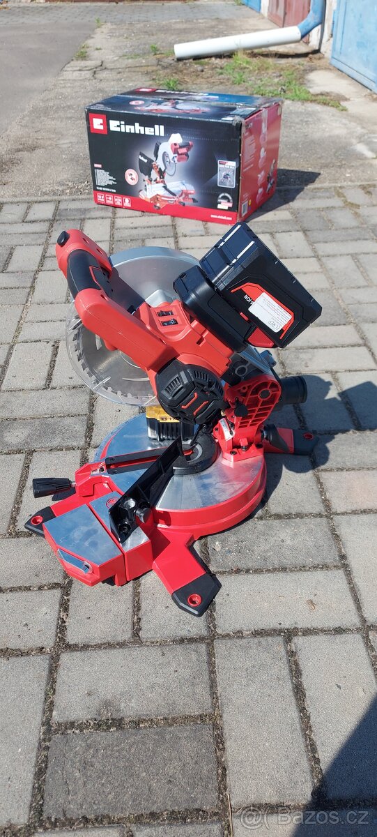 EINHELL nářadí/redukce pro aku DeWALT/ Milwaukee M18V - 2