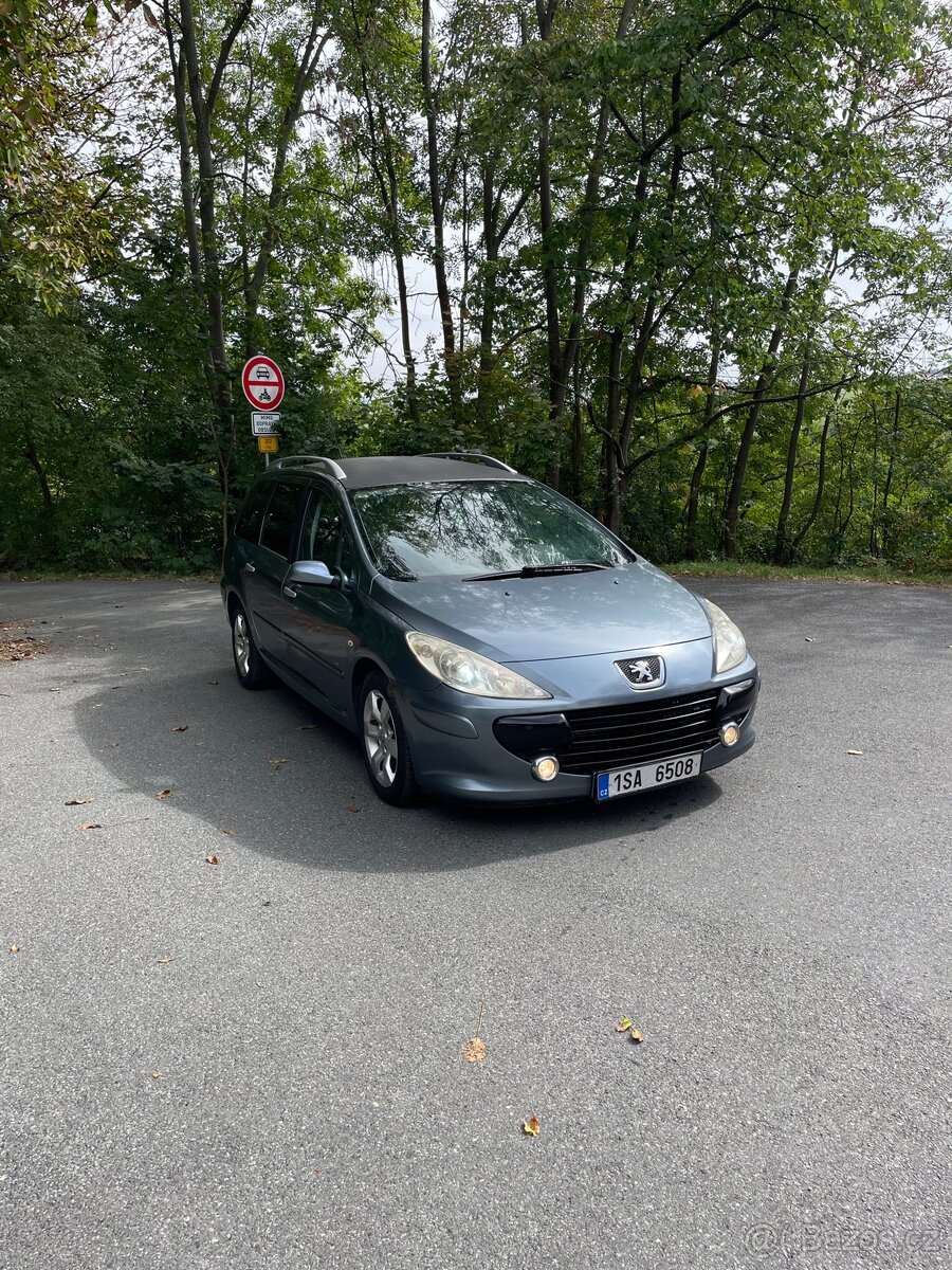 Peugeot 307, 7 místné - 2
