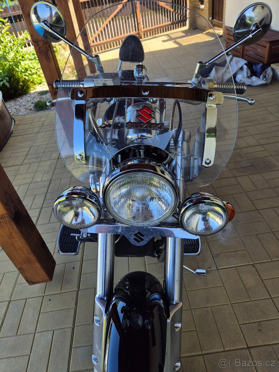 Suzuki Marauder VZ800 - 2