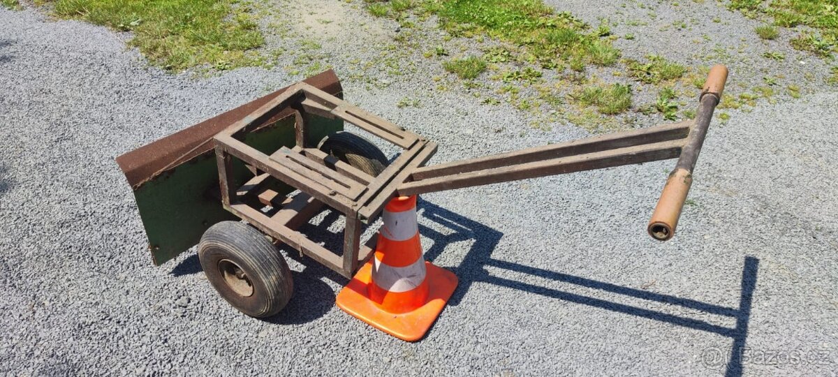 prodám ruční sněžný pluh - 2