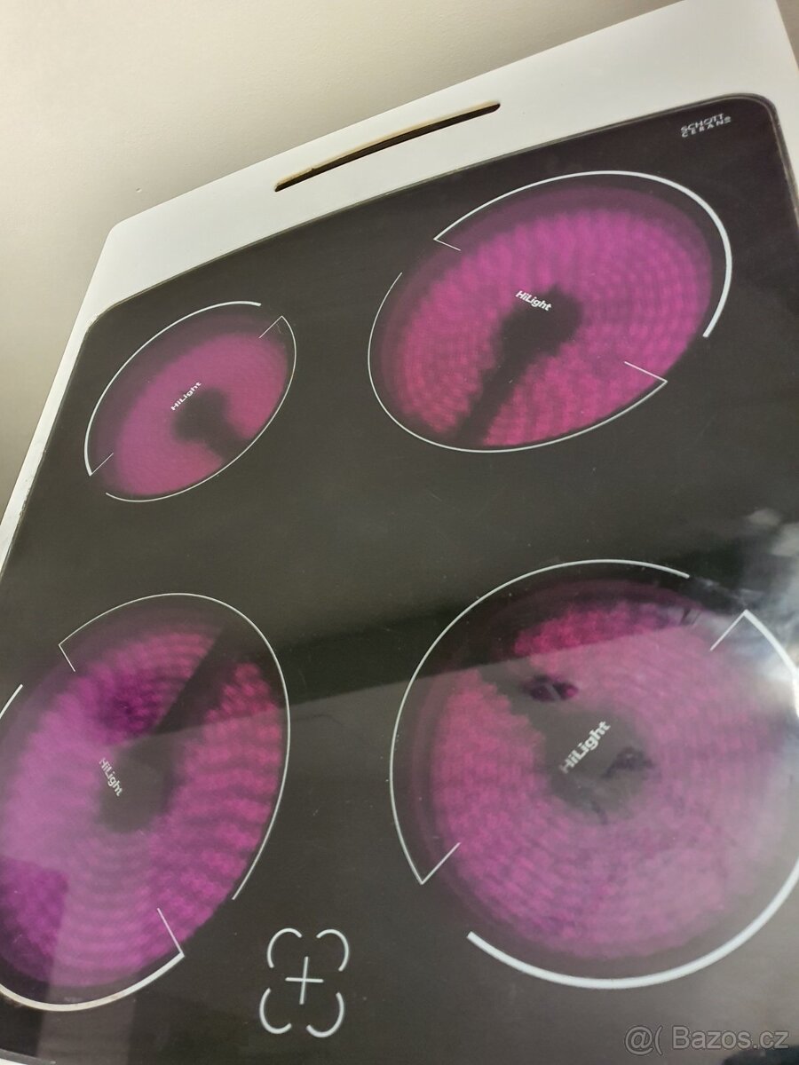 A tř. sporák Amica sklokeramický, PĚKNÝ - 2