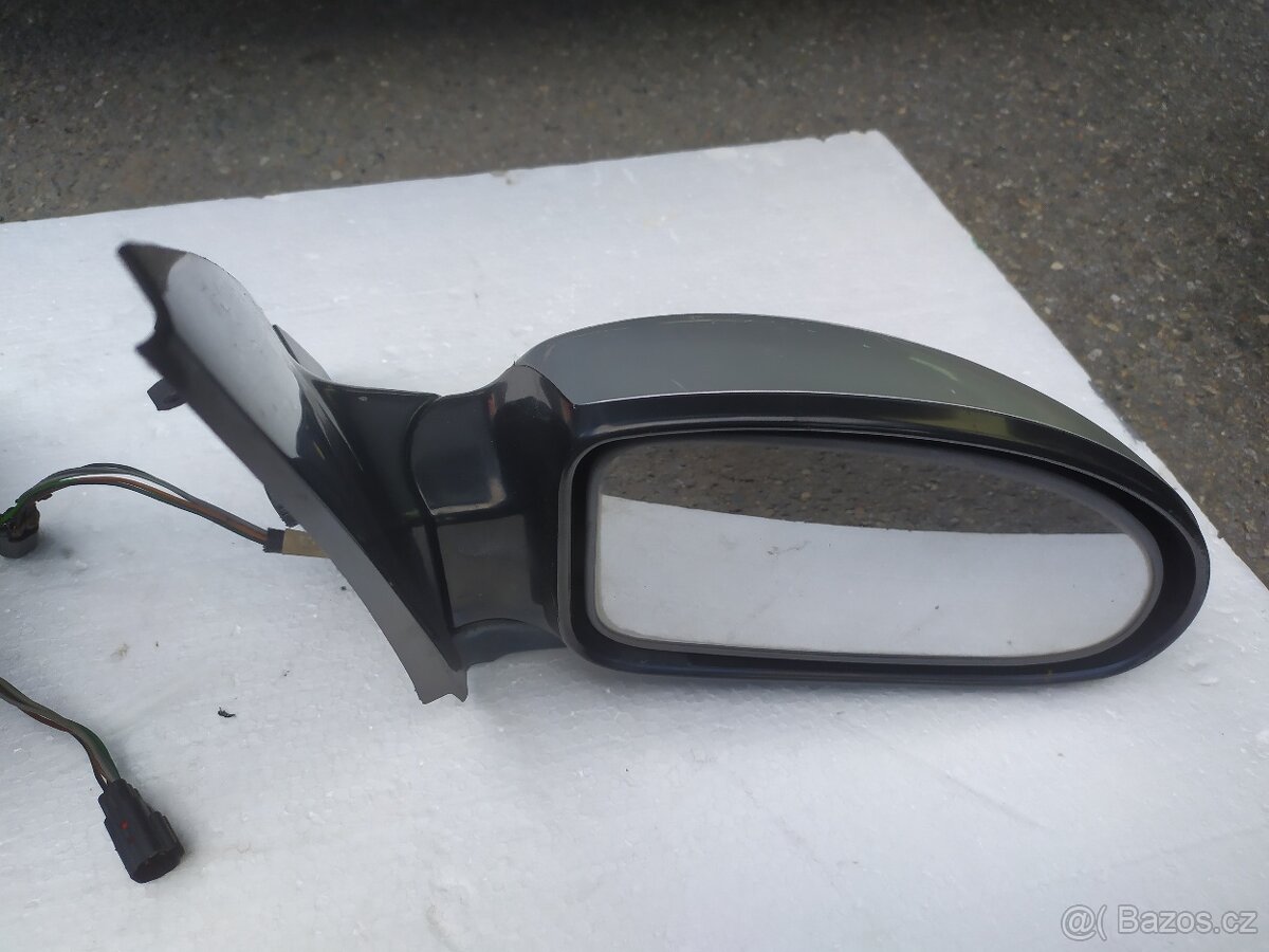 světla Ford Focus mk1 - 2