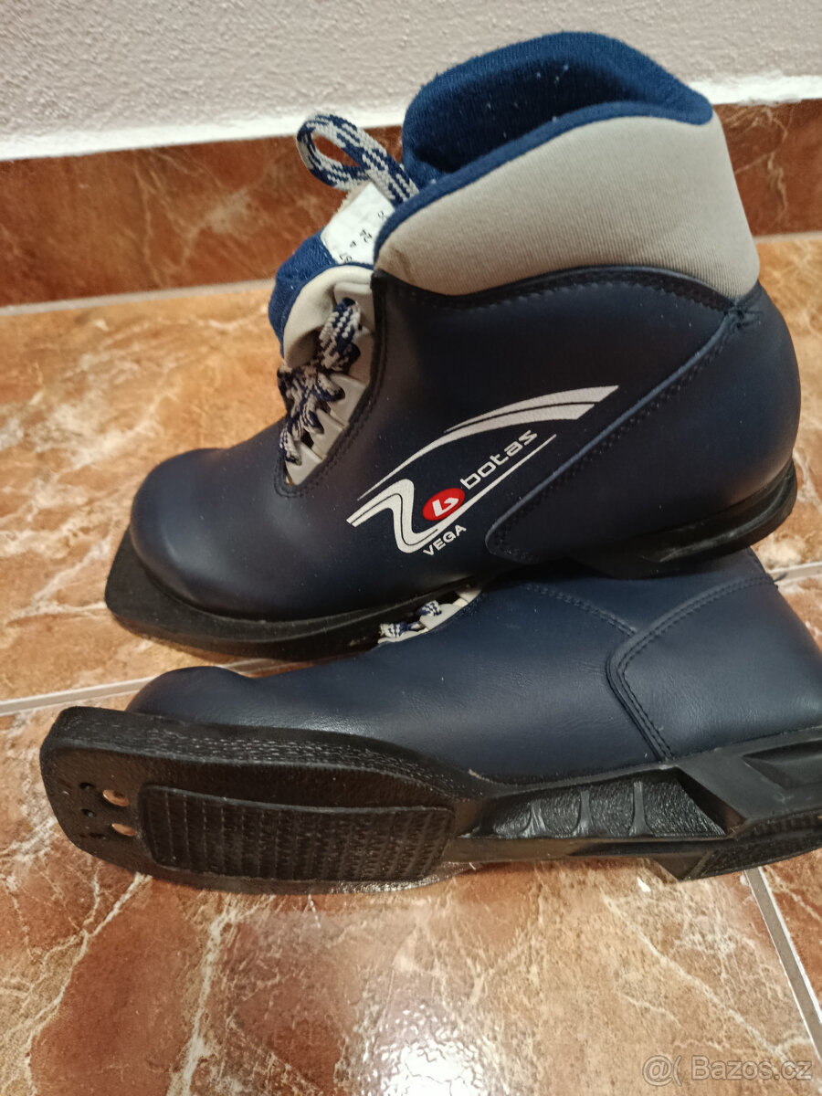 Dětské běžky+boty+hůlky - 2