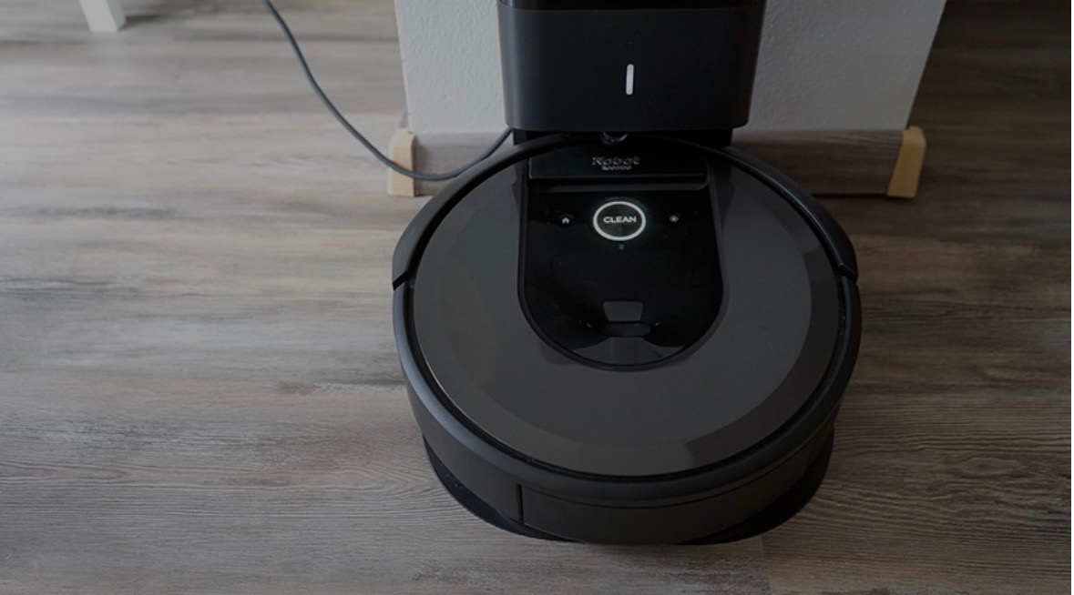 Robotický vysavač iRobot Roomba i7+ - 2