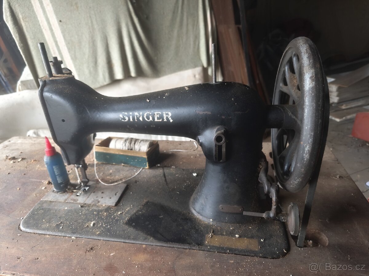 Singer šicí stroj, sedlářská mašina - 2