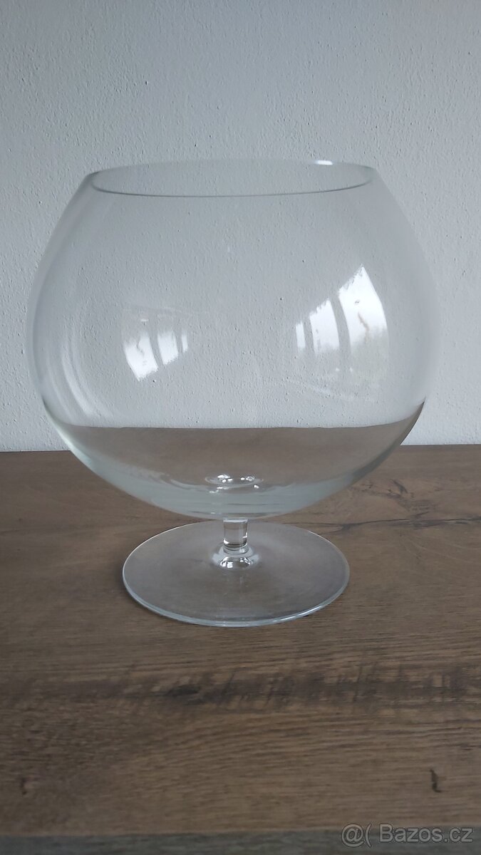 Velká skleněná číše - 2