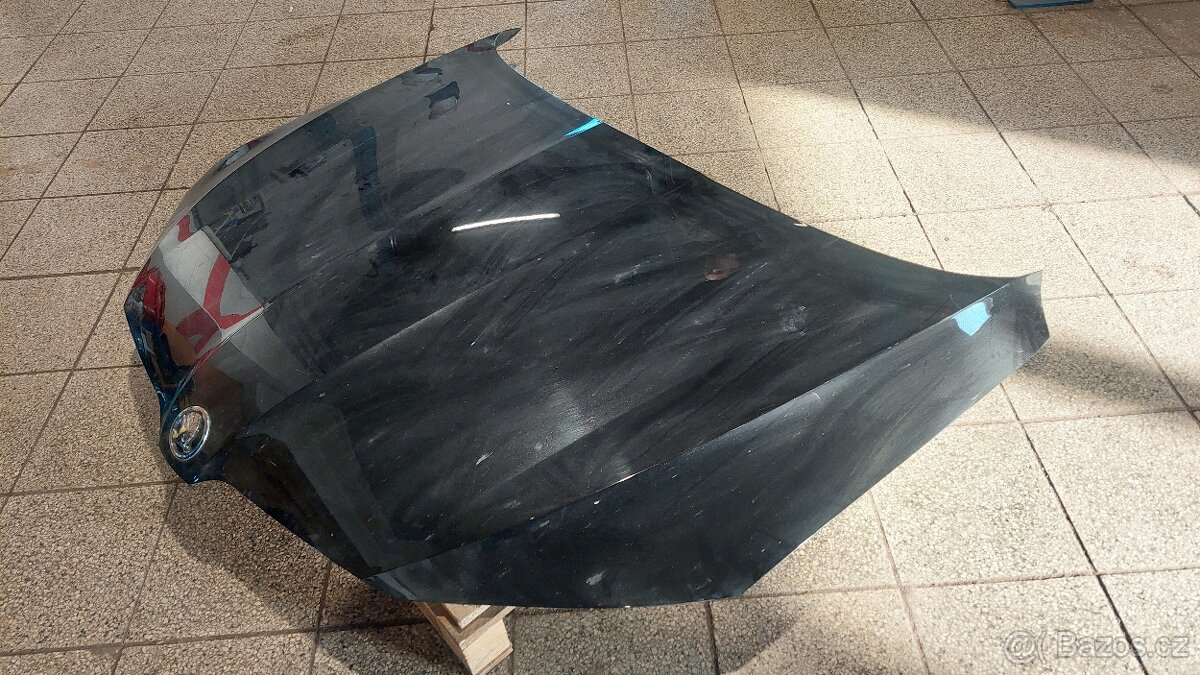 Škoda Superb 3 Kapota motoru 3V0823155A - 2