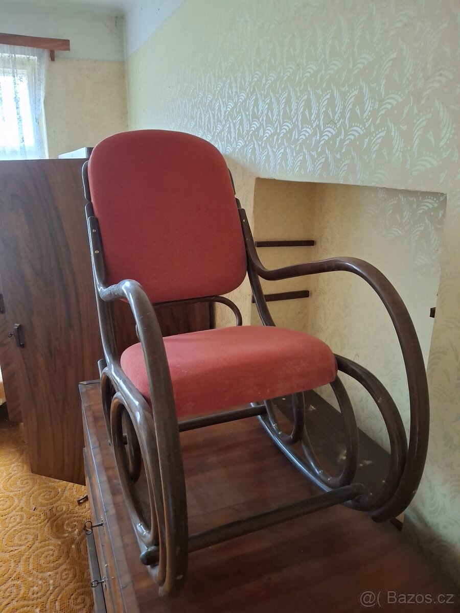 Prodám houpací křeslo Ton - 2