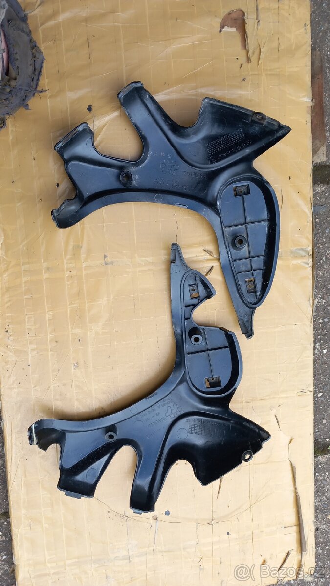 Daelim VS 125 F, nádrž a plasty - 2