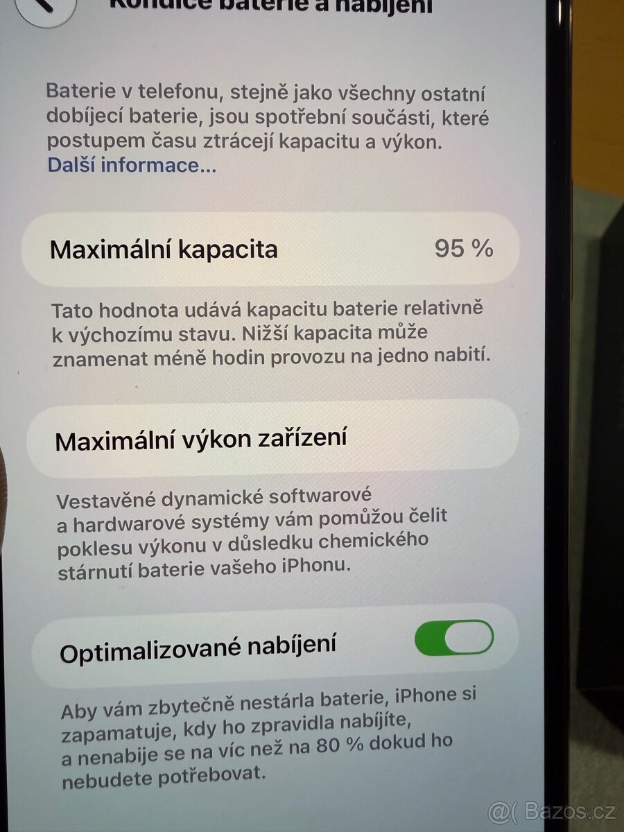 iPhone 11 Pro Max Gold Top stav - 2