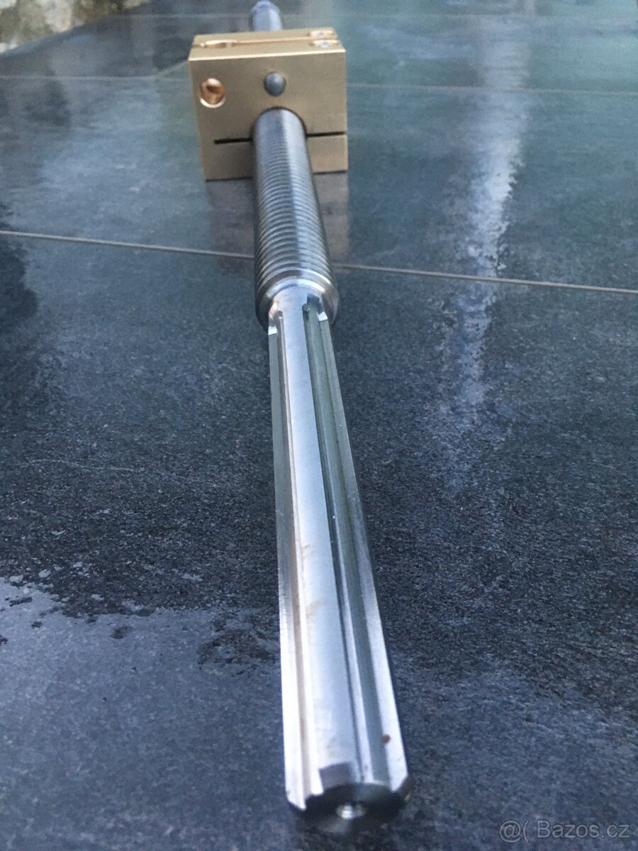 Soustruh SUI 63-80 příčný šroub - 2