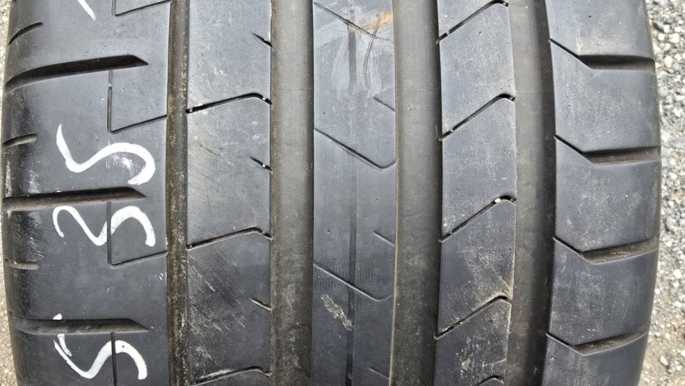 Letní pneumatika 275/35/19 Pirelli - 2