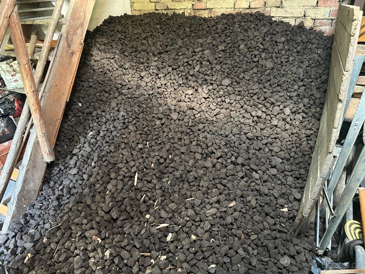 Prodám 35 q uhlí - 2
