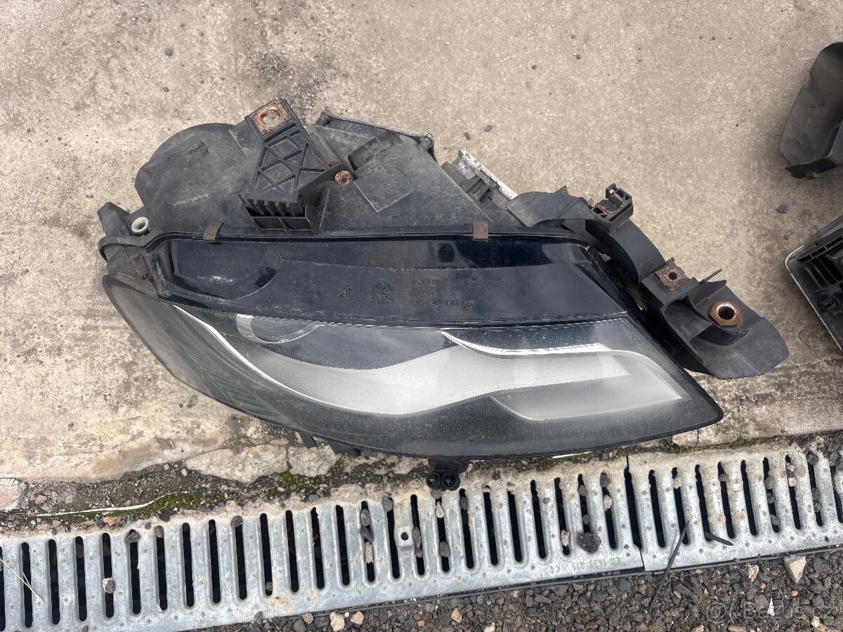 xenon audi A4 b8 - 2