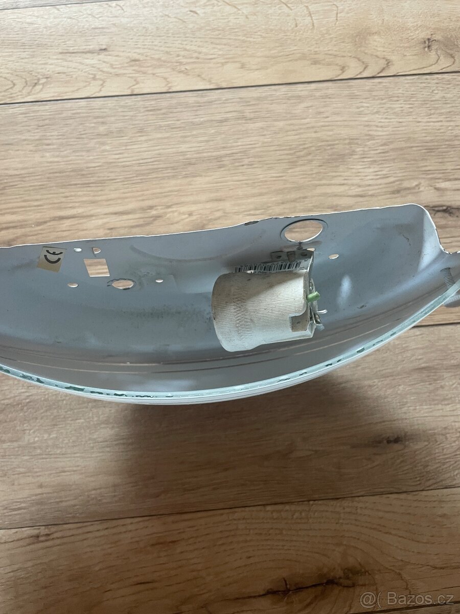 Nástěnné světlo bílé - 2