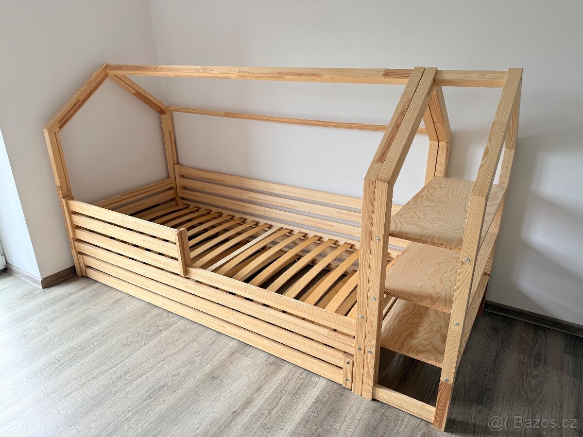 Domečková postel Elis Design s regálem - 2