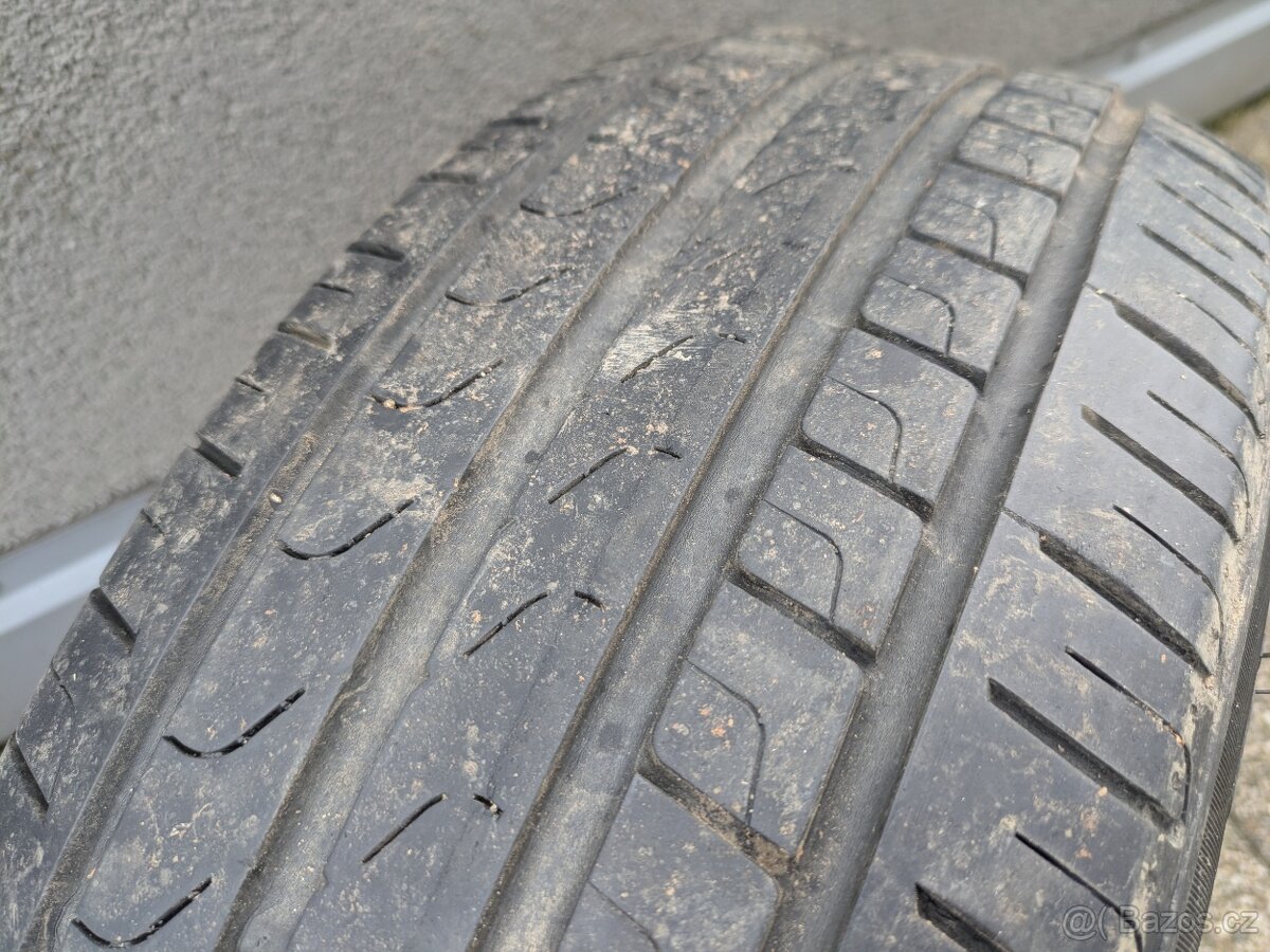 Letní pneu 215/60 R16 - 2
