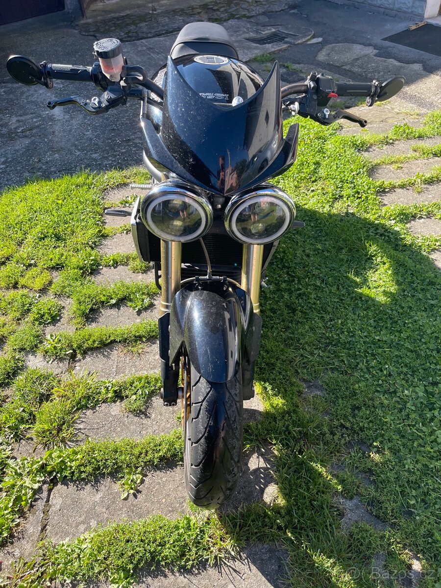 TRIUMPH SPEED TRIPLE 1050 - 2