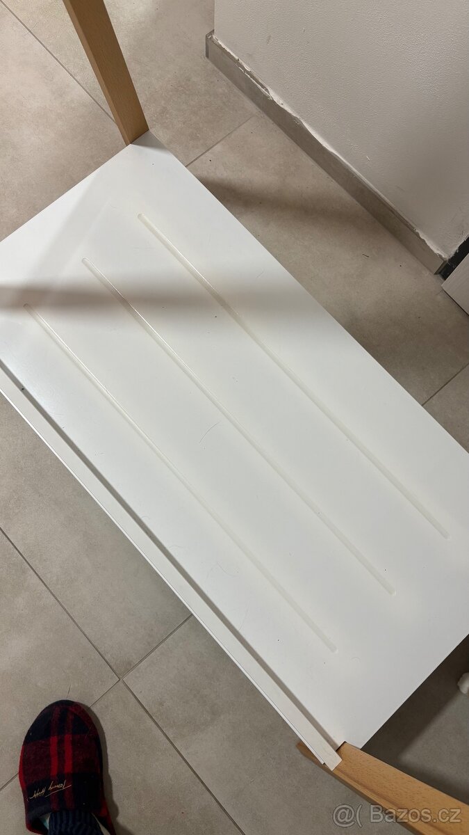 Věšák na oblečení - 2