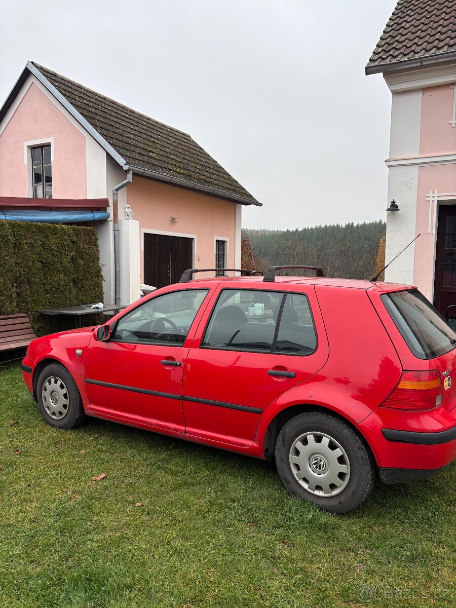 Golf 4 1.6 benzin - 2