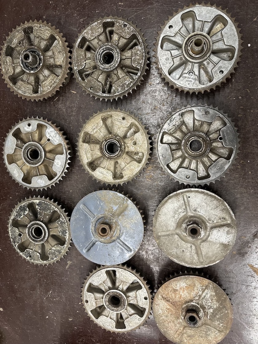 Predám používaná ROZETA JAWA 250 350 panelka 46,47zubov - 2