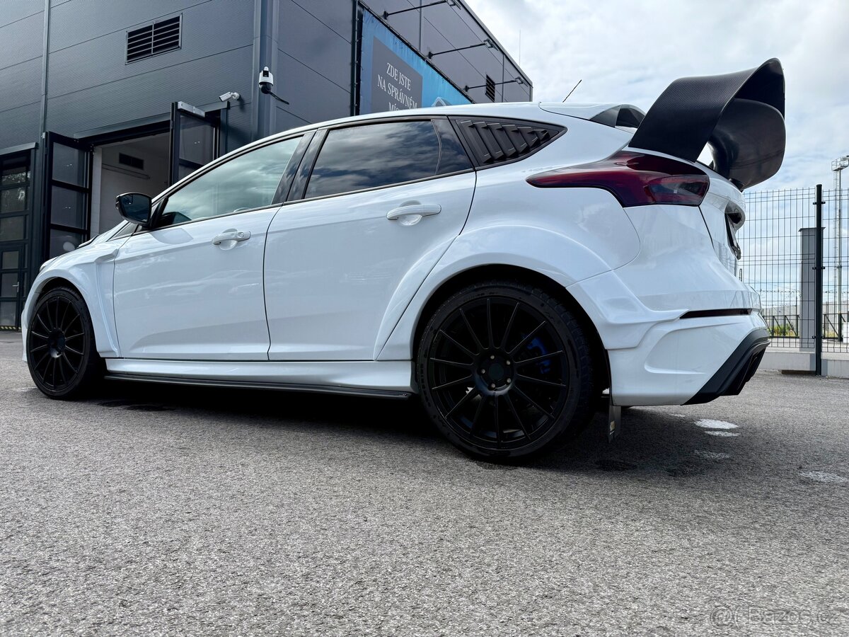 Ford Focus RS / US / Kovaný Motor - 2