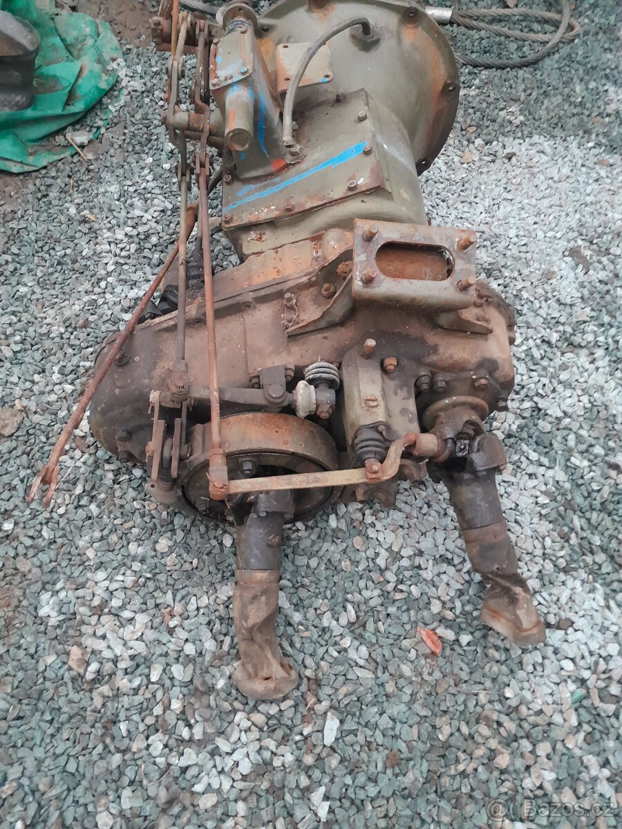 Praga V3S převodovka s vývodem na navijak - 2