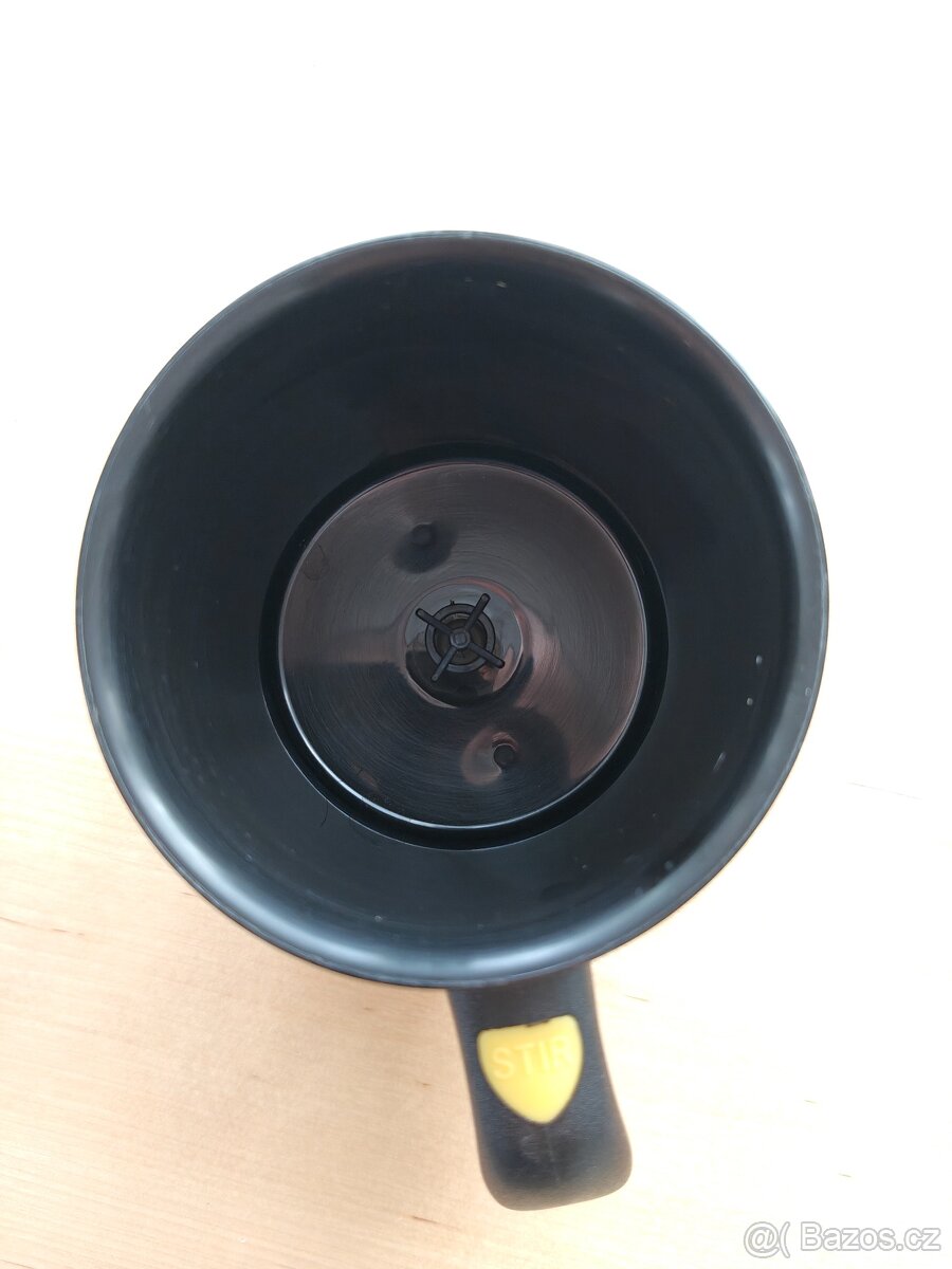 Self Stirring Mug – automatický míchací hrnek - 2