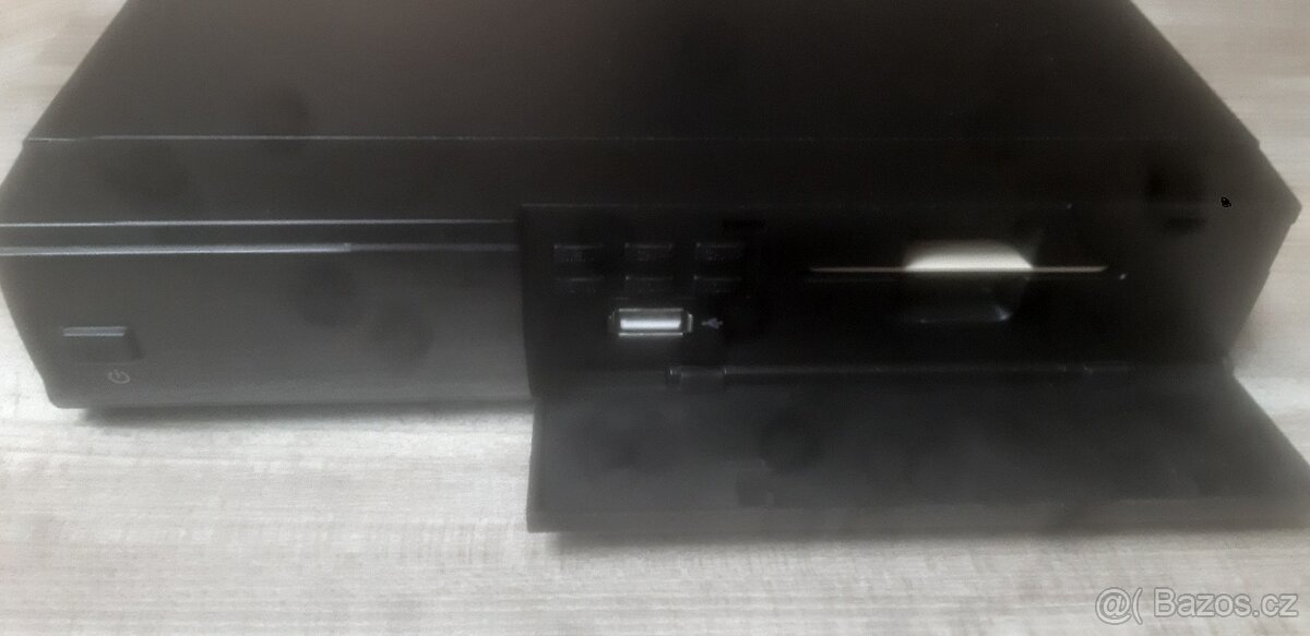 Prodám satelitní receiver ineos irdeto - 2