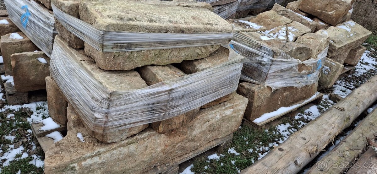 Pískovcový kámen výška 30 cm - 2