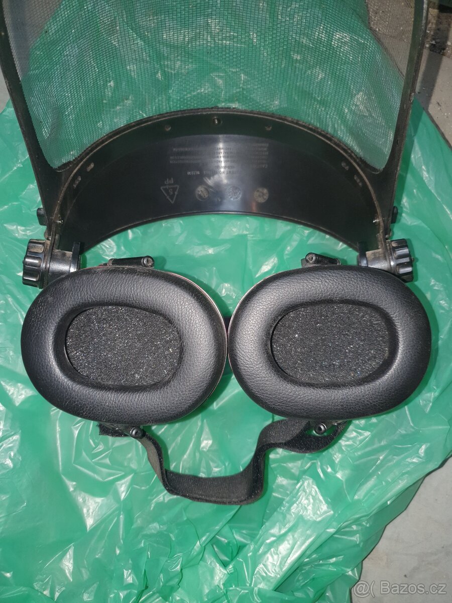 OCHRANNÝ ŠTÍT SE SLUCHÁTKY KE KŘOVINOŘEZU - 2