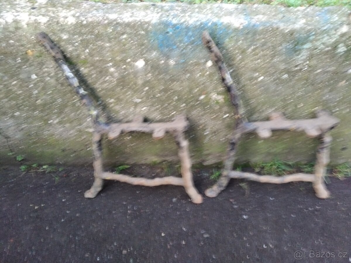 Litinová lavička - 2