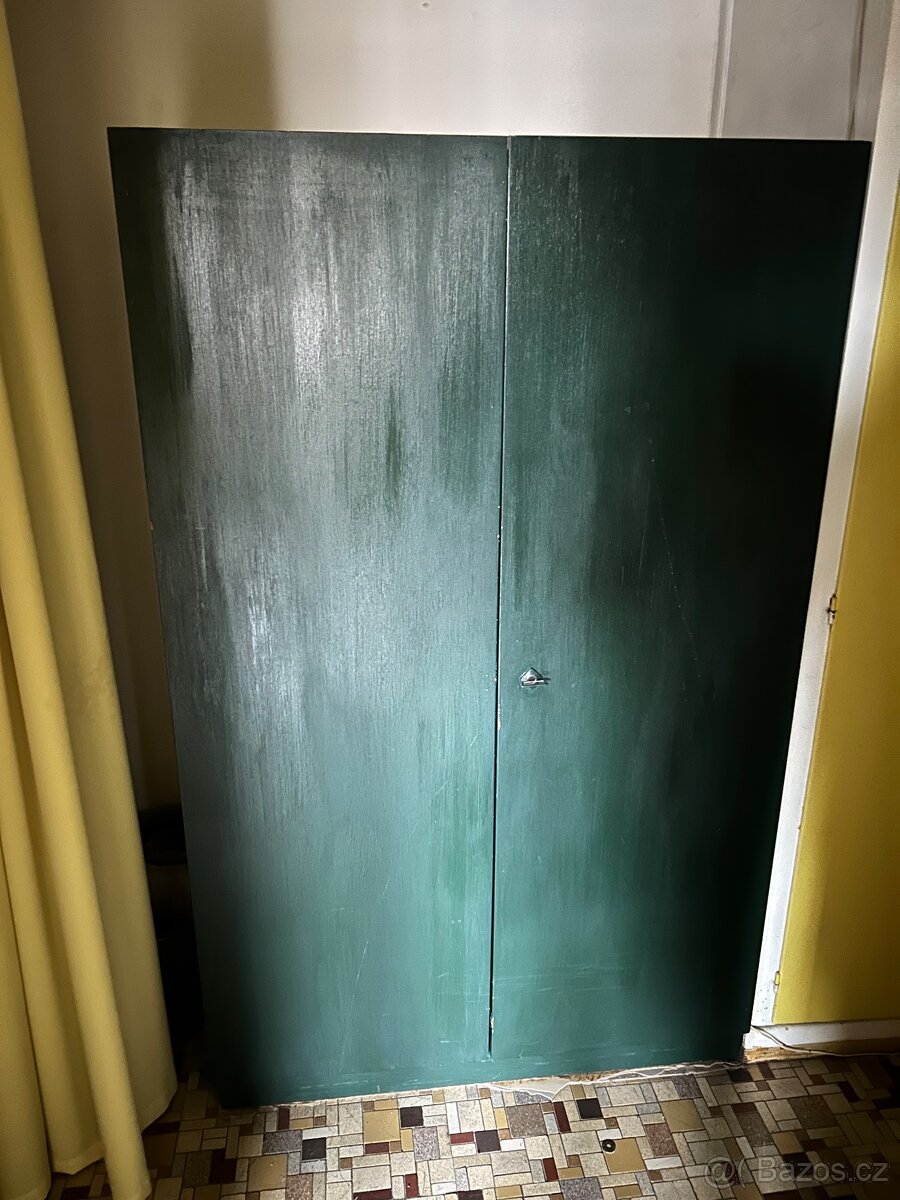 Šatní skříň - 2