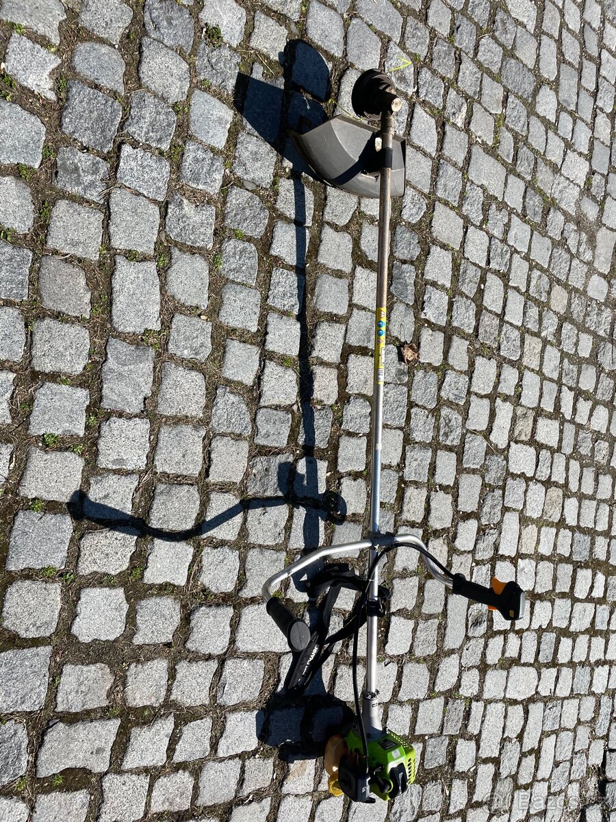 Křovinořez Fieldmann - 2