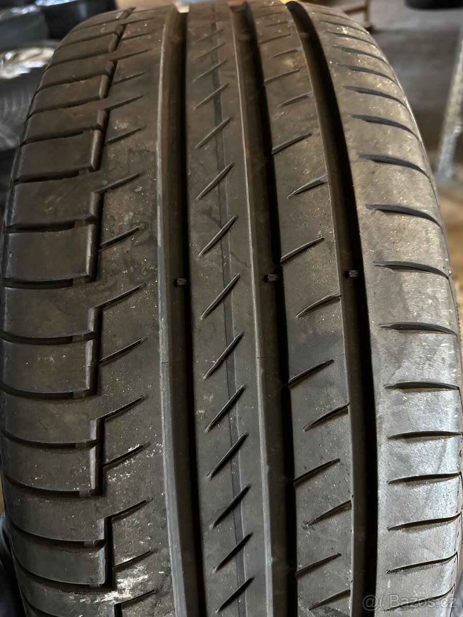 Pneu 235/50 r19 - 2