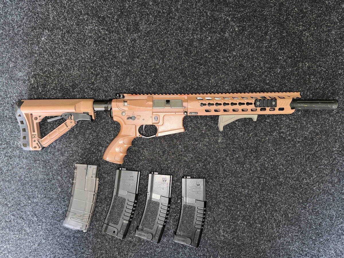 GC16 Predator, celokov - Coyote Brown - 2