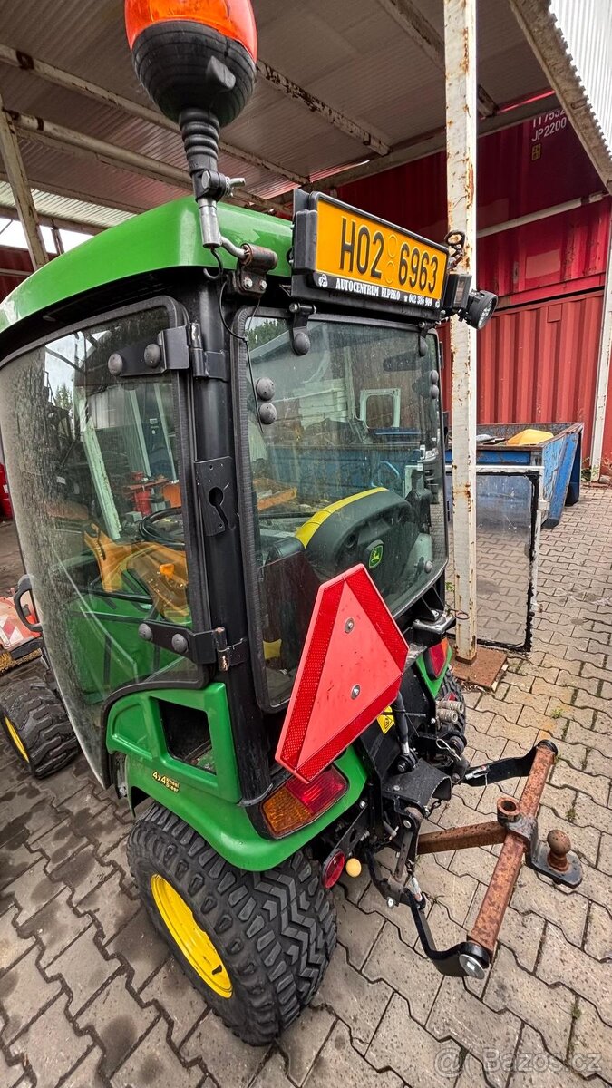 John Deere x949 s vytápěnou kabinou - 2