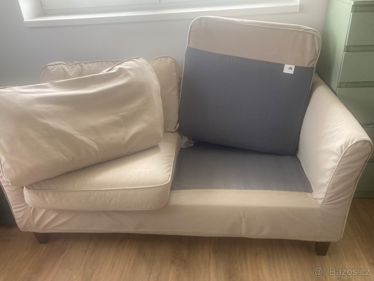 Dvoumístná pohovka Ikea - 2